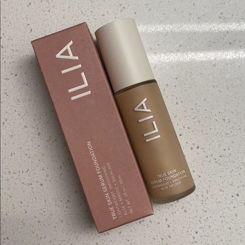 ILIA True Skin Serum Foundation in SF2